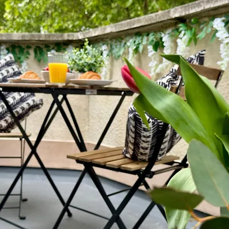 2-bed W Roof Garden, Wifi & Parking Sleeps 4 *
